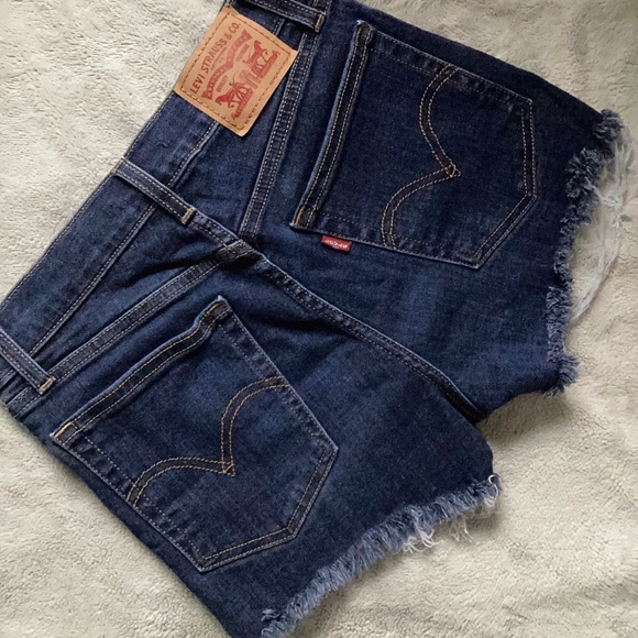 Levi's Pants - Levi's High Rise Distressed Denim Cutoff Shorts Chelsea Scrape Medium Wash Sz 26